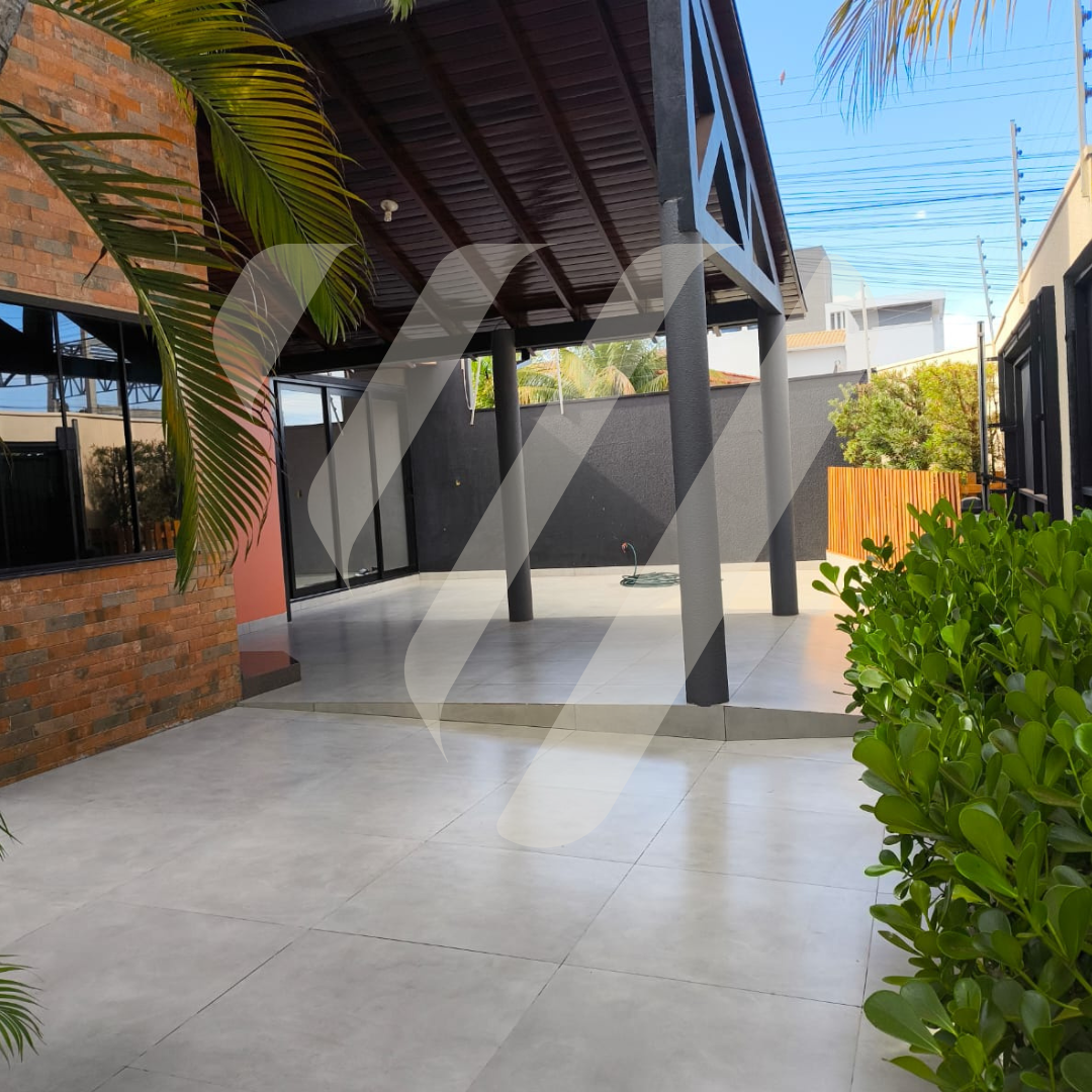 VENDE -SE CASA EXCELENTE LOCALIZAÇÃO
