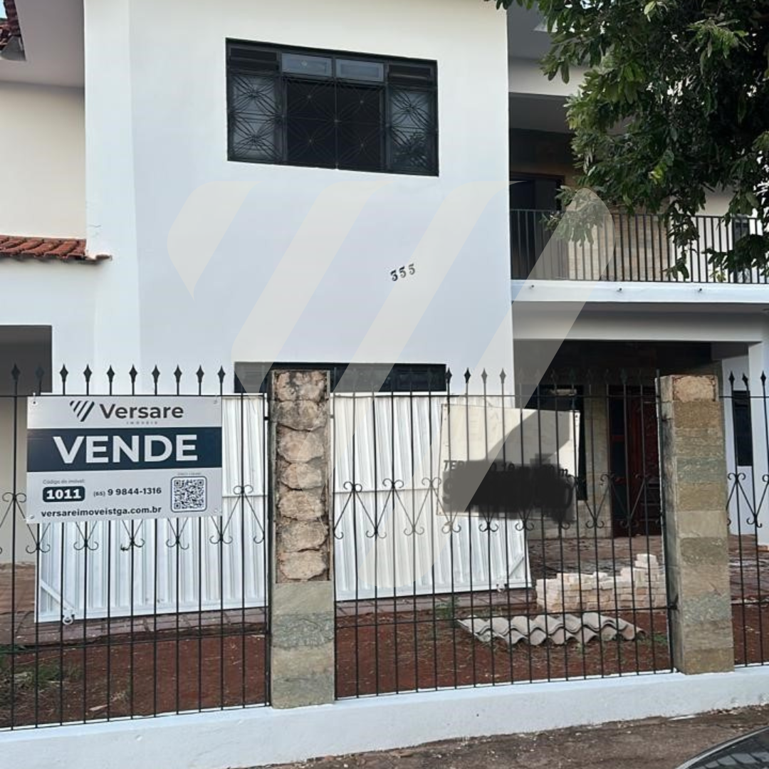 🏡 VENDE-SE SOBRADO NO CENTRO DA CIDADE 🏡